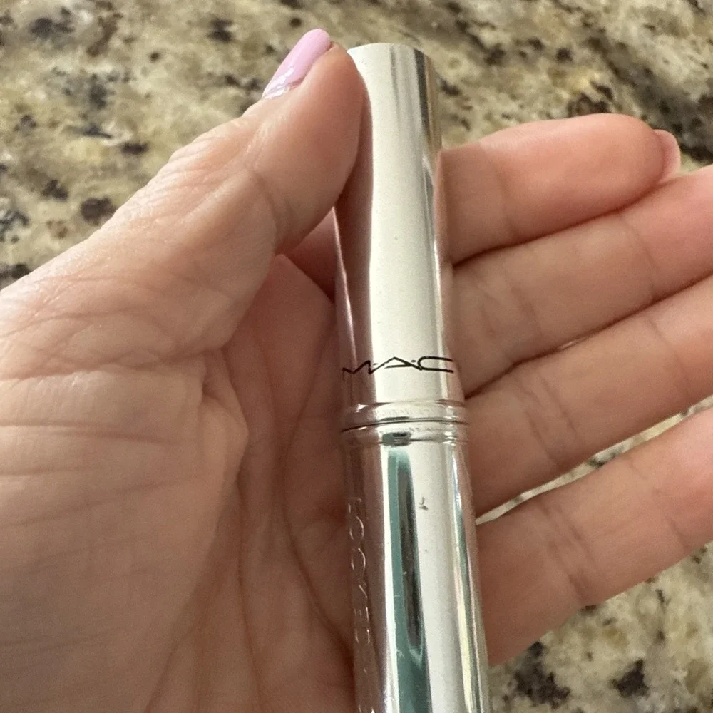 MAC Locked Kiss Indulgent 95 Virous Lipstick 24‎ Hours Full Size .06 oz  4110